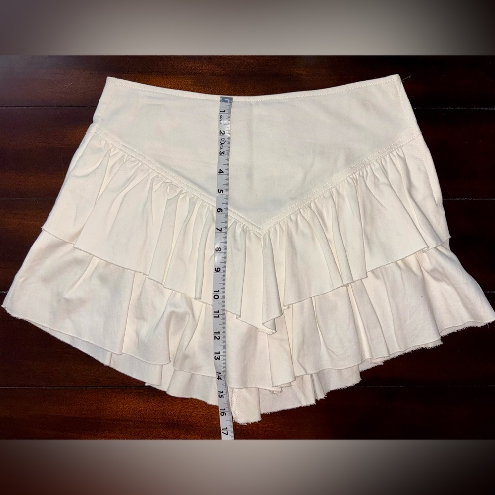 Francesca's Collections Cream Skirt